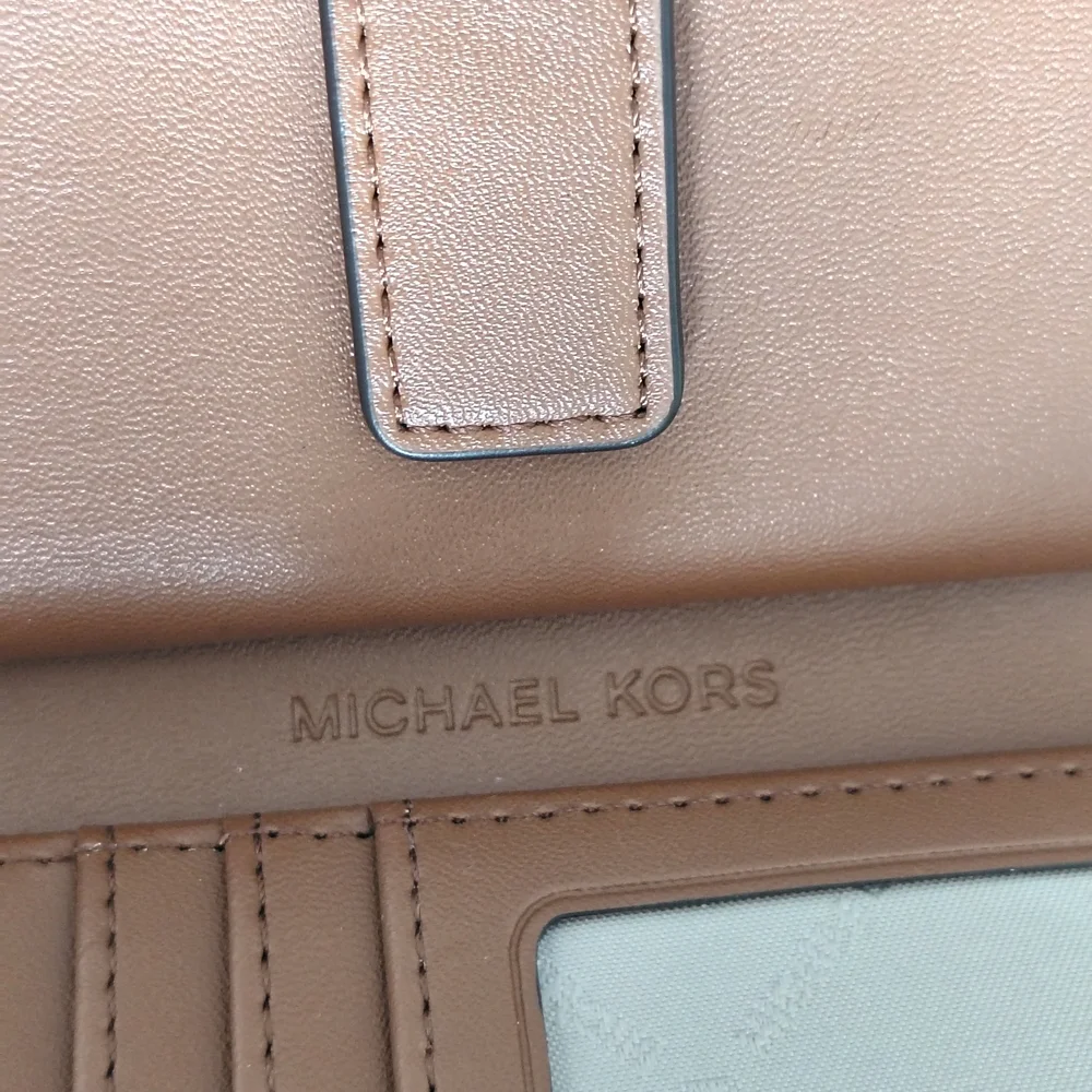Michael Kors Signature Brown Wristlet NWOT - Picture 11 of 15